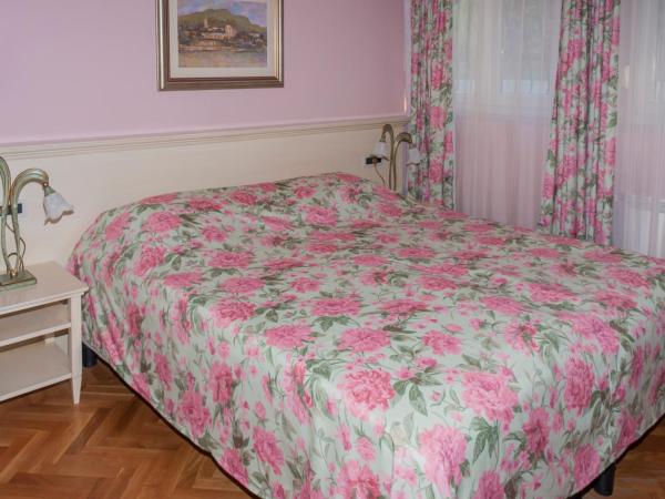 Hotel Miramar : photo 1 de la chambre chambre double standard – rez-de-chaussée