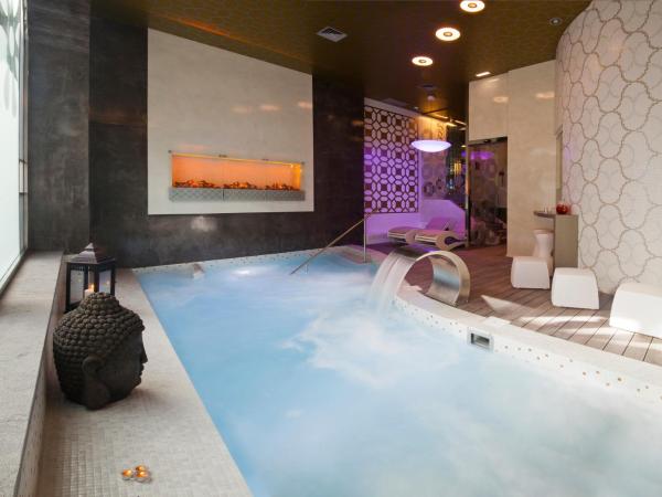 Hotel Fruela : photo 9 de la chambre chambre double ou lits jumeaux avec accès spa