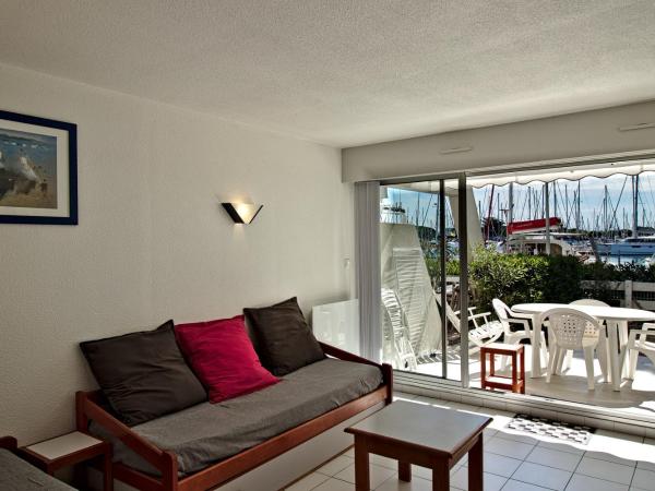 Rivages d'Ulysse Port Camargue : photo 1 de la chambre appartement 1 chambre avec alcôve (4 adultes + 2 enfants)