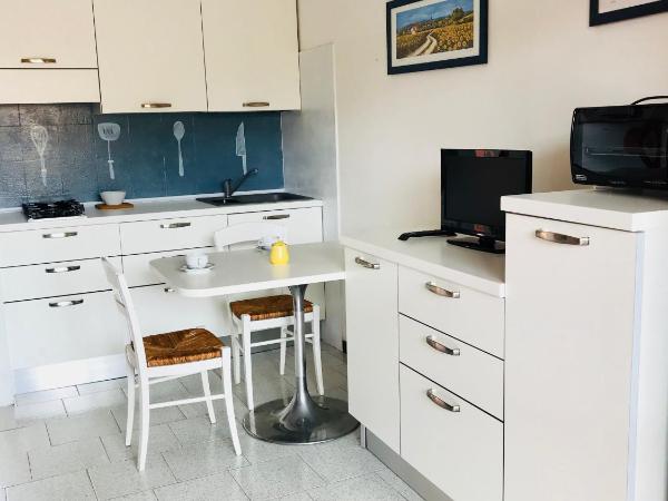 Nice Hotel Bibione : photo 4 de la chambre appartement avec terrasse - annexe