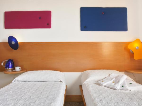 CampuSpace : photo 3 de la chambre chambre double ou lits jumeaux - vue sur mer