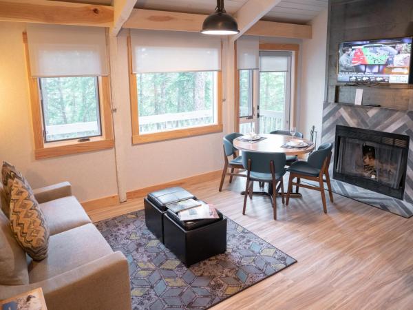 Tunnel Mountain Resort : photo 7 de la chambre cottage montagne