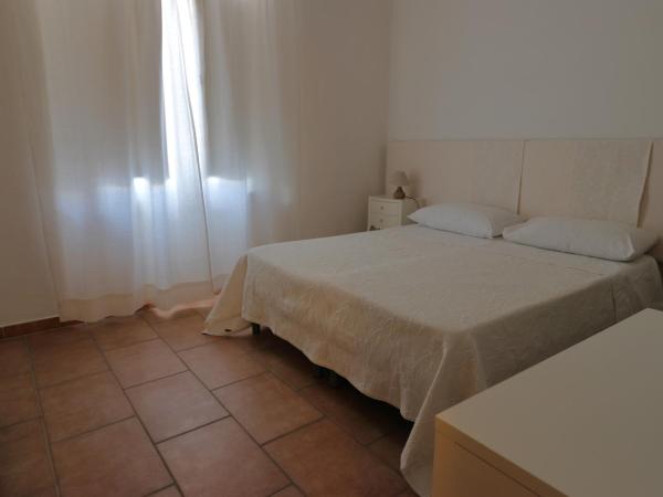 Guest House Li Minnanni : photo 6 de la chambre chambre double ou lits jumeaux Économique 