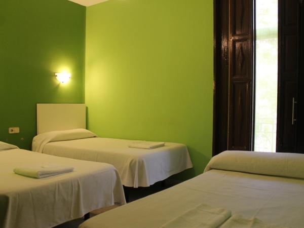 Hostal Abitum Madrid : photo 5 de la chambre chambre lits jumeaux