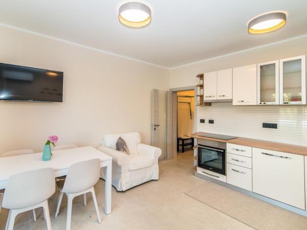 Vet-Centar : photo 6 de la chambre appartement avec balcon