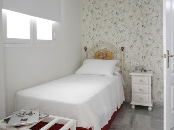 Basic Hotel Puerta de Sevilla : photo 1 de la chambre chambre simple