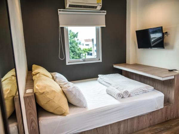 Jam Hostel Bangkok : photo 4 de la chambre chambre double avec balcon