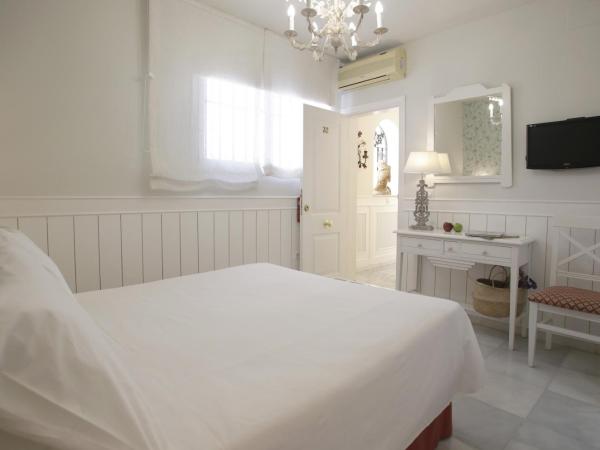 Basic Hotel Puerta de Sevilla : photo 4 de la chambre chambre double supérieure