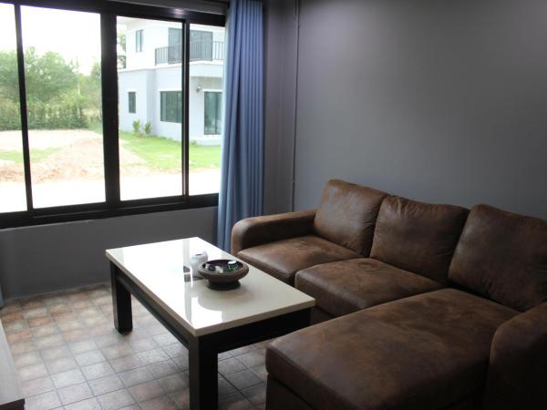 Baan Rabiengkao Hua Hin : photo 2 de la chambre chambre familiale - vue sur montagne