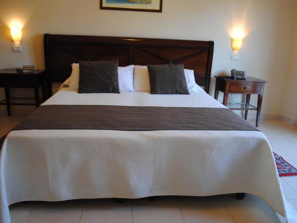 Hotel Park Siracusa Sicily : photo 1 de la chambre chambre double ou lits jumeaux supérieure - vue sur jardin