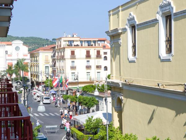 Palazzo Spasiano rooms - SORRENTO CENTER : photo 1 de la chambre chambre double supérieure