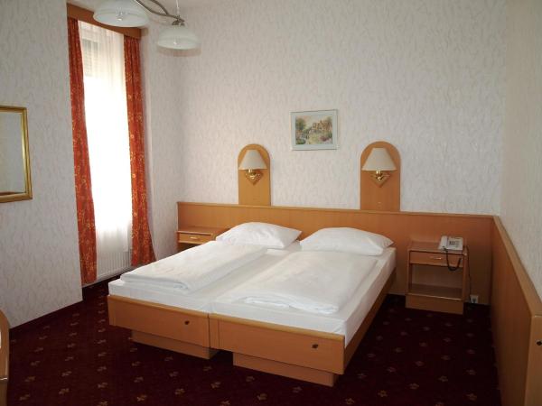 Hotel Admiral : photo 1 de la chambre chambre double