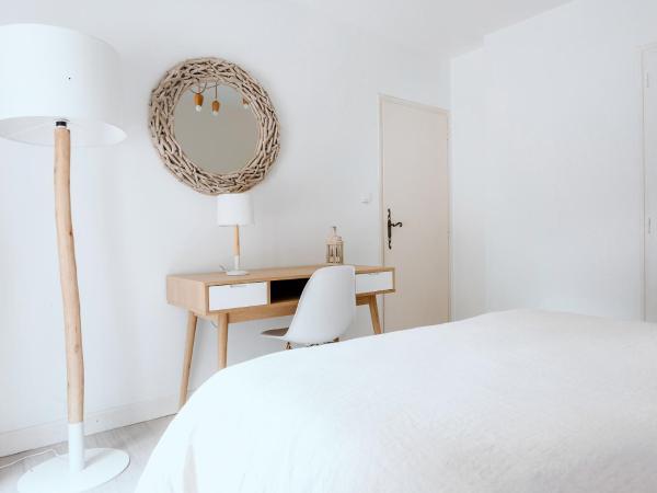 Le moulin des Sens - SPA-SAUNA : photo 2 de la chambre chambre double avec terrasse