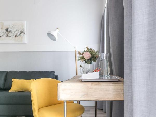 BYPILLOW Velázquez 45 : photo 5 de la chambre chambre double avec balcon