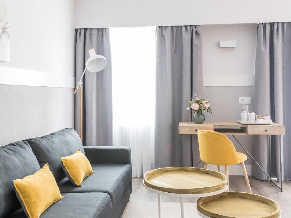 BYPILLOW Velázquez 45 : photo 3 de la chambre chambre double avec balcon