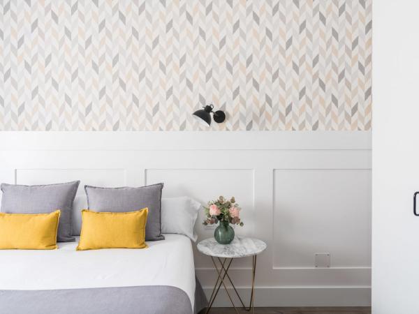 BYPILLOW Velázquez 45 : photo 5 de la chambre chambre double