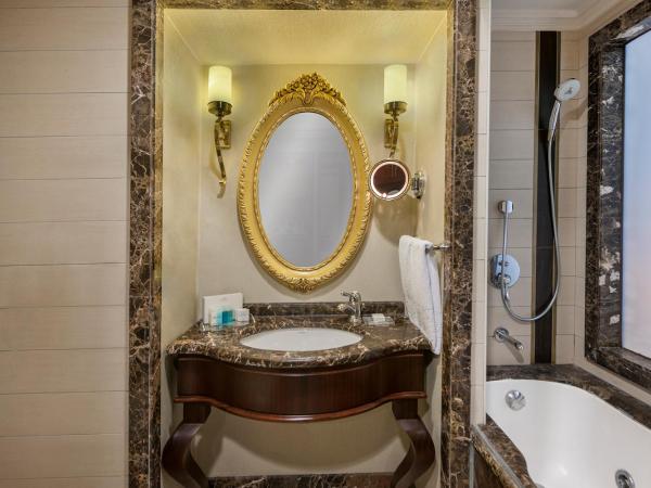 Elite World Istanbul Taksim : photo 2 de la chambre chambre supérieure avec 2 lits simples