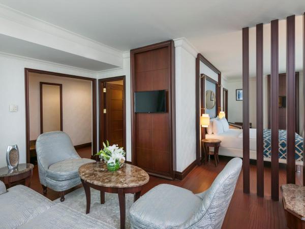 Elite World Istanbul Taksim : photo 3 de la chambre suite junior avec lit queen-size