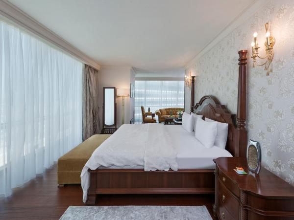 Elite World Istanbul Taksim : photo 1 de la chambre suite avec lit queen-size
