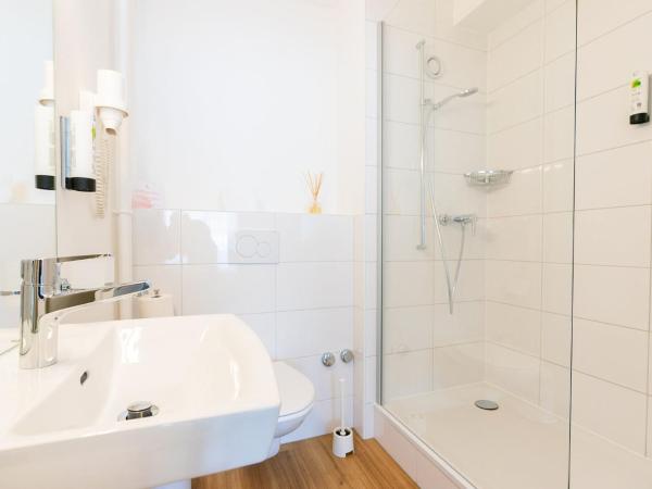 Hôtel Des Arts : photo 1 de la chambre chambre double