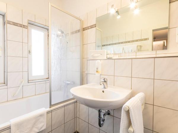 Hotel Elisabetha Garni : photo 3 de la chambre appartement 2 chambres (2 adultes + 2 enfants)