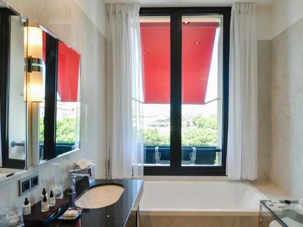 Hôtel Restaurant le Touring - Teritoria : photo 6 de la chambre chambre deluxe - vue sur mer