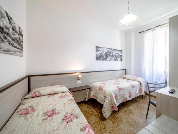 La Belle Epoque : photo 1 de la chambre chambre lits jumeaux