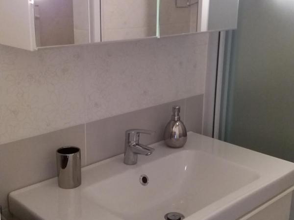 Guest House Zohil : photo 4 de la chambre chambre double avec balcon - vue sur mer