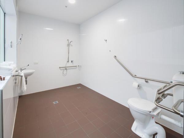 57Hotel : photo 3 de la chambre chambre avec 2 grands lits queen-size