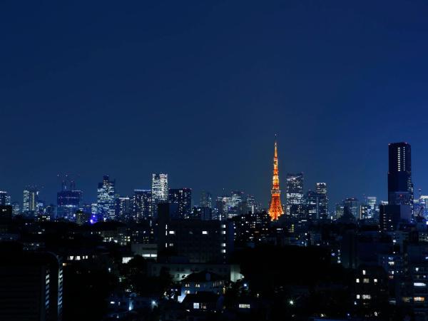 The Prince Sakura Tower Tokyo, Autograph Collection : photo 2 de la chambre chambre lits jumeaux deluxe (non-fumeurs) - vue sur tour de tokyo + accès au sauna - côté tour 