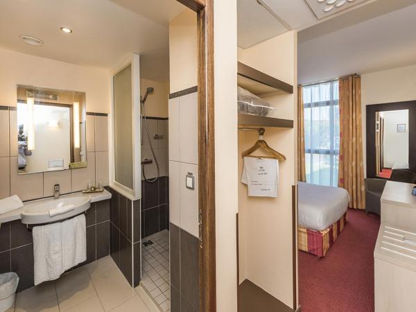 Hostellerie Saint Vincent Beauvais Aeroport : photo 2 de la chambre chambre double supérieure