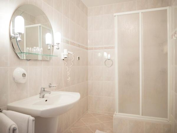 Hotel Renusz : photo 2 de la chambre chambre simple