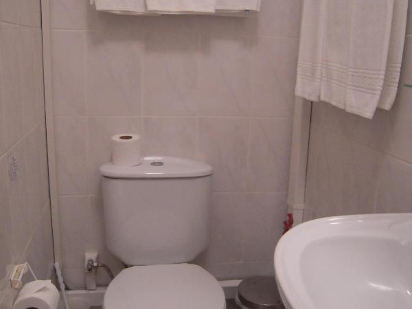 Hotel Larbelo : photo 8 de la chambre chambre triple