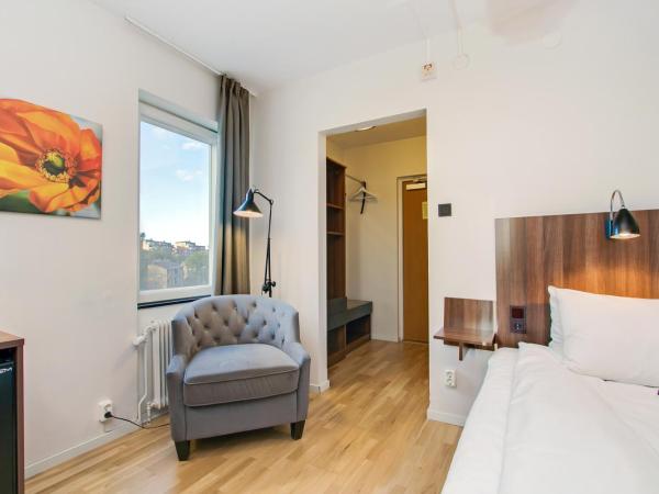 First Hotel Brommaplan : photo 1 de la chambre chambre simple standard