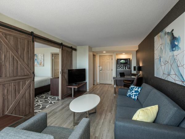 The Park Hotel London : photo 1 de la chambre suite lifestyle avec lit king-size et canapé-lit