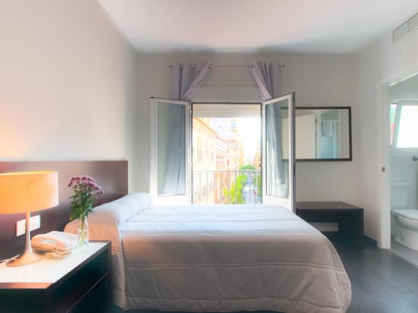Hotel Madrid de Sevilla : photo 2 de la chambre chambre double