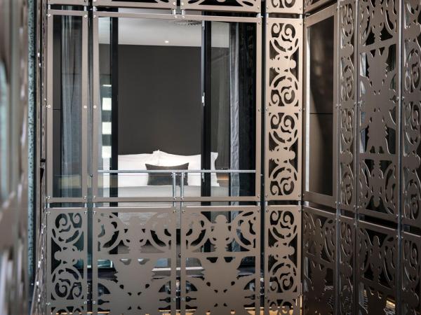 The Melbourne Hotel : photo 1 de la chambre suite lit king-size avec vue sur la cour