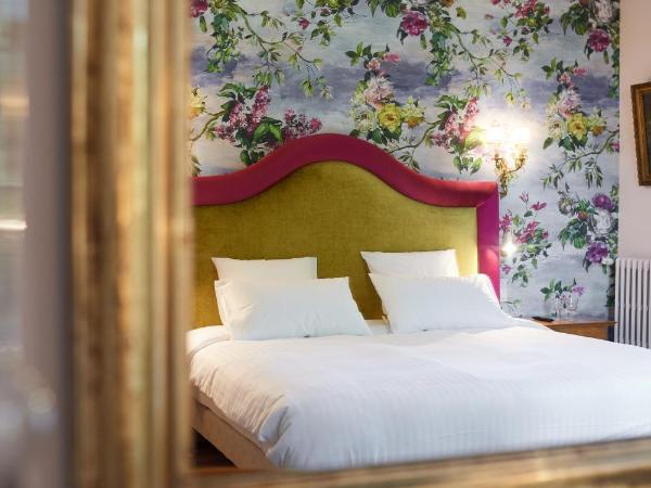 Castel Bois Marie, Maison d'hôtes : photo 1 de la chambre suite junior double ou lits jumeaux deluxe - vue sur jardin