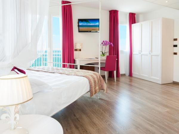 Regent's Hotel : photo 1 de la chambre suite junior - vue sur mer