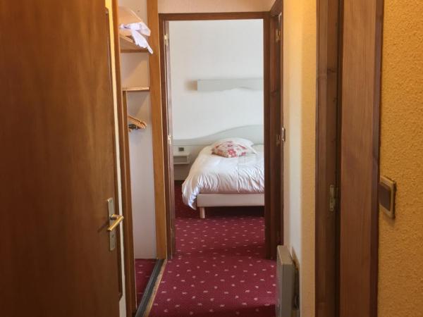 Hôtel Les Soldanelles : photo 7 de la chambre chambre double ou lits jumeaux avec baignoire