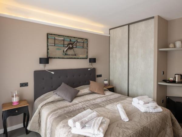 Casa di a Restonica : photo 4 de la chambre chambre lit king-size avec balcon - rez-de-chaussée