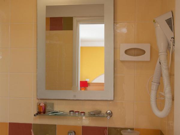 Hotel Bahama : photo 9 de la chambre chambre quadruple avec balcon