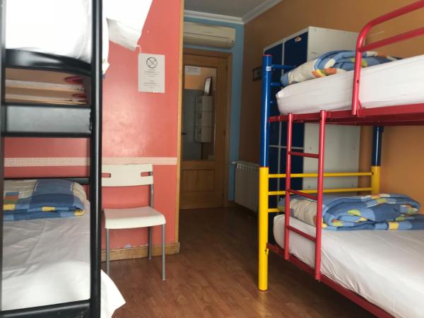 RC Miguel Angel : photo 2 de la chambre lit dans dortoir de 4 lits avec salle de bains privative