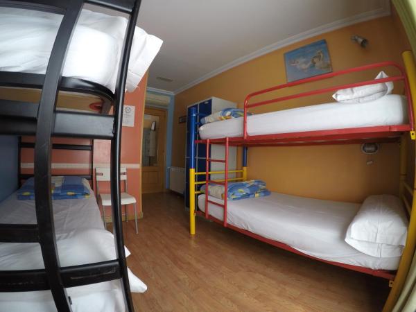 RC Miguel Angel : photo 3 de la chambre lit dans dortoir de 4 lits avec salle de bains privative