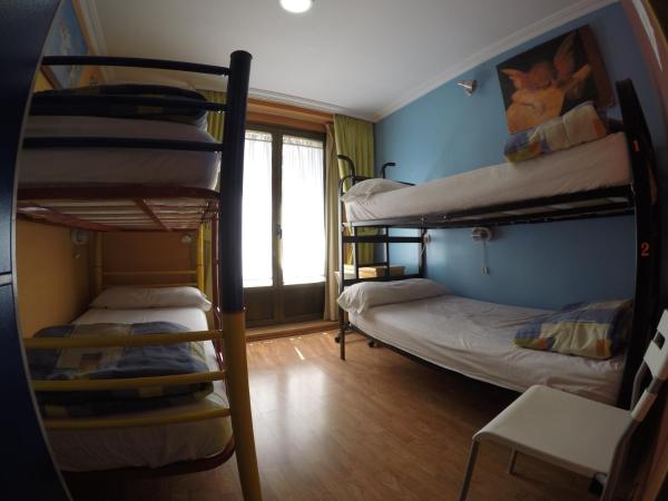 RC Miguel Angel : photo 6 de la chambre lit dans dortoir de 4 lits avec salle de bains privative