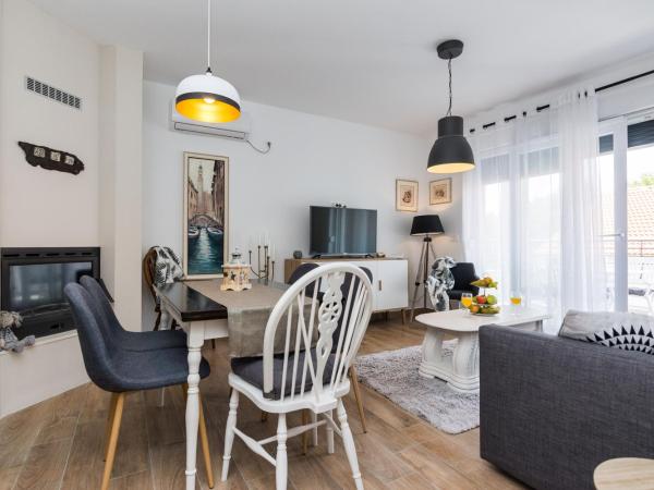 Apartments Marta 1 : photo 3 de la chambre appartement deluxe