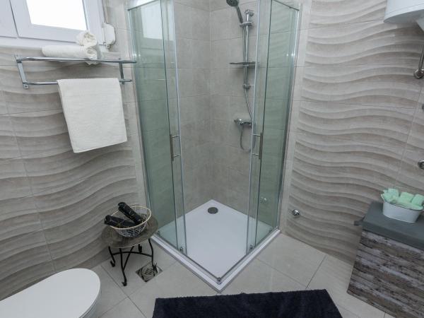 Apartments Marta 1 : photo 8 de la chambre appartement deluxe