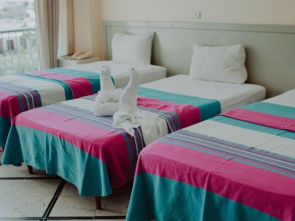 Hotel Ambassador Mérida : photo 6 de la chambre chambre triple