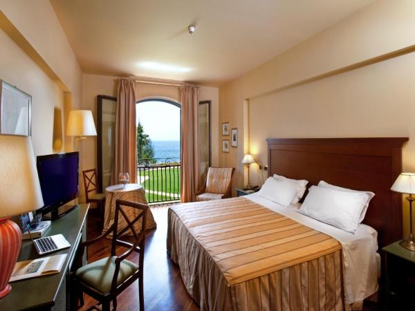 Grand Hotel Baia Verde : photo 1 de la chambre chambre double ou lits jumeaux standard - vue sur mer