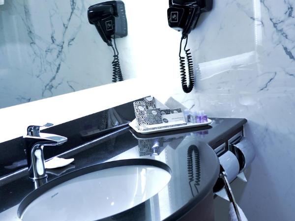 Corus Hotel Kuala Lumpur : photo 3 de la chambre chambre lits jumeaux exécutive deluxe